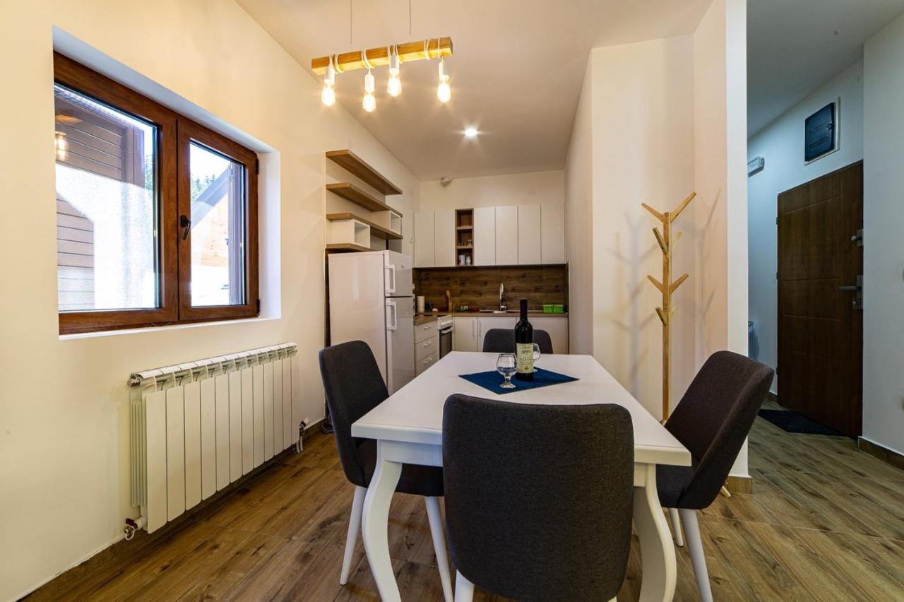 Turisticki Apartmani “Kraljeva Stolica” Žabljak Extérieur photo