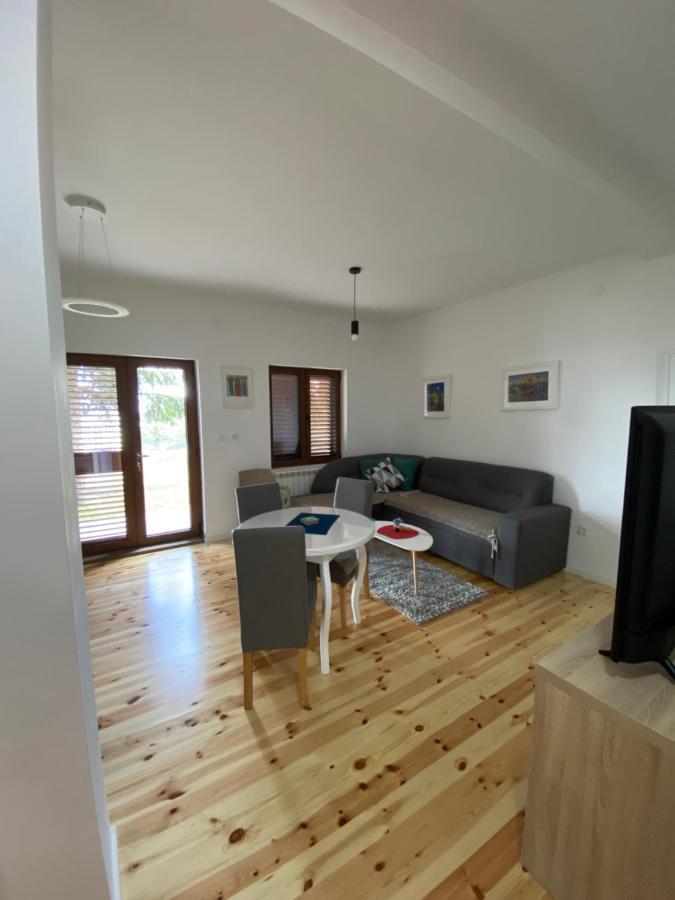 Turisticki Apartmani “Kraljeva Stolica” Žabljak Extérieur photo