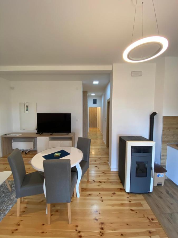 Turisticki Apartmani “Kraljeva Stolica” Žabljak Extérieur photo